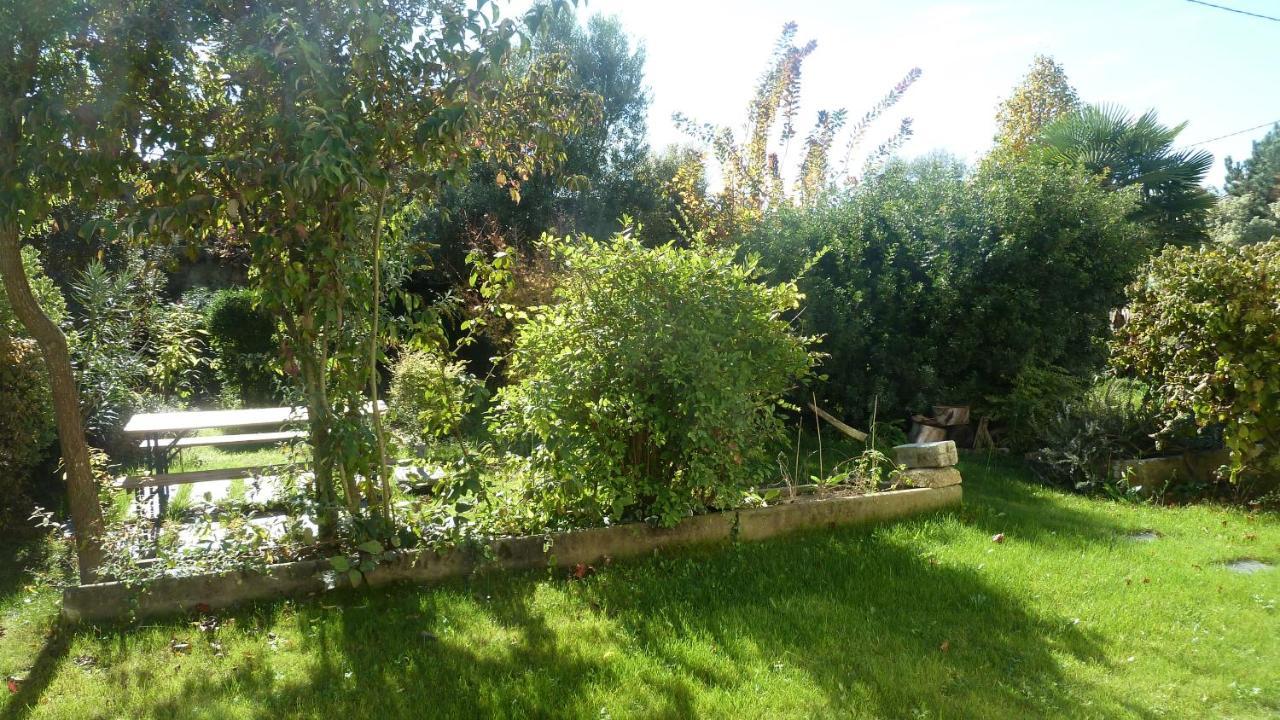 Le Pain De Lune Gite Et Chambre D'Hotes Avec Piscine Bourg-sur-Gironde Εξωτερικό φωτογραφία