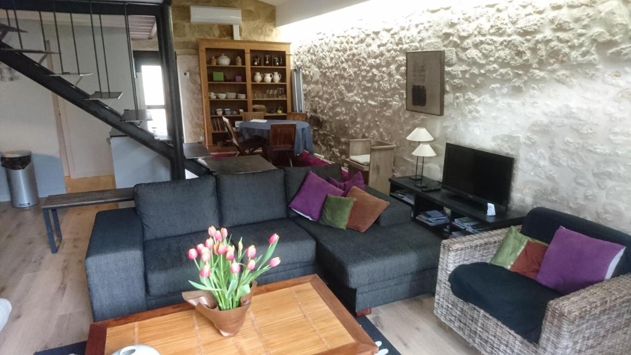 Le Pain De Lune Gite Et Chambre D'Hotes Avec Piscine Bourg-sur-Gironde Εξωτερικό φωτογραφία